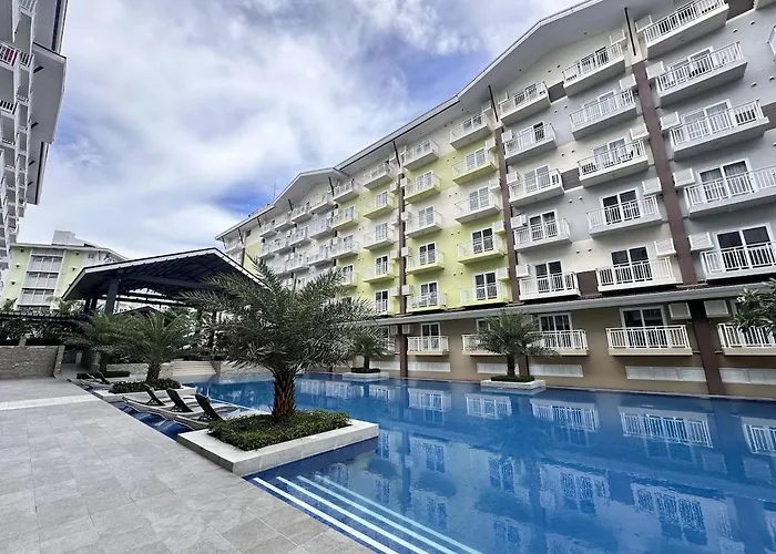 Apartment Stylish Unit Near Airport W Pool And Wifi *