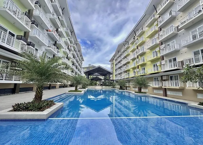 Apartment Stylish Unit Near Airport W Pool And Wifi